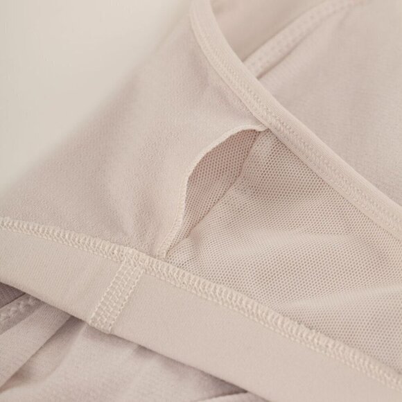 Lululemon Practice Freely Tank Dune Size 6 - Picture 4 of 13